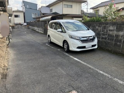 【駐車場】 | ベルドール膳所 | 車をお持ちの方に嬉しい駐車場付きの物件です