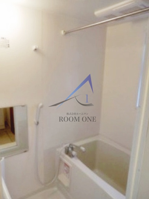 パーシモン　ガーデン　サエキの浴室|お風呂です。