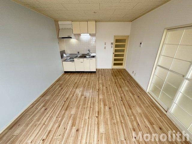 ヴィラアイリスの居間・リビング