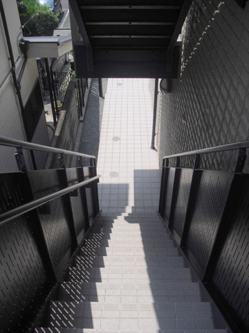 ベレールのエントランス|共用階段