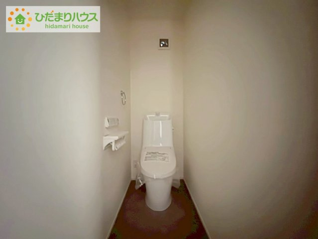 日立市河原子町2丁目　新築戸建　2号棟のトイレ|節水できるトイレで、少ないお水でもしっかりと洗浄してくれます！