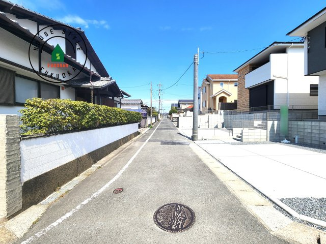 大野城市南ヶ丘2丁目第3-2棟（2号棟）の前面道路含む現地写真|前面道路です。