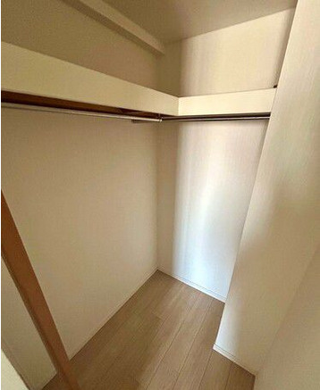 川口市青木１丁目の賃貸マンションの収納