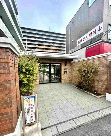 川口市青木１丁目の賃貸マンションのエントランス