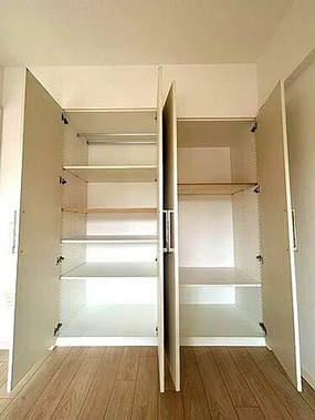川口市青木１丁目の賃貸マンションの収納