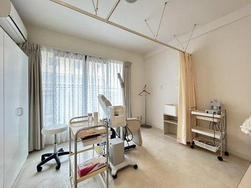 ラ・ベール（売店舗）の内装|現地写真