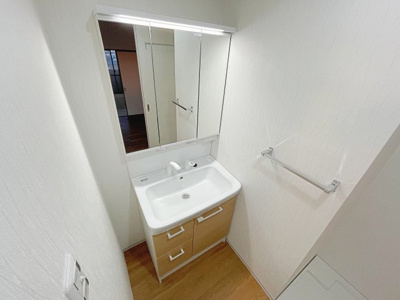 【洗面所】 | パティオス豊里館 | 脱衣スペースもあります