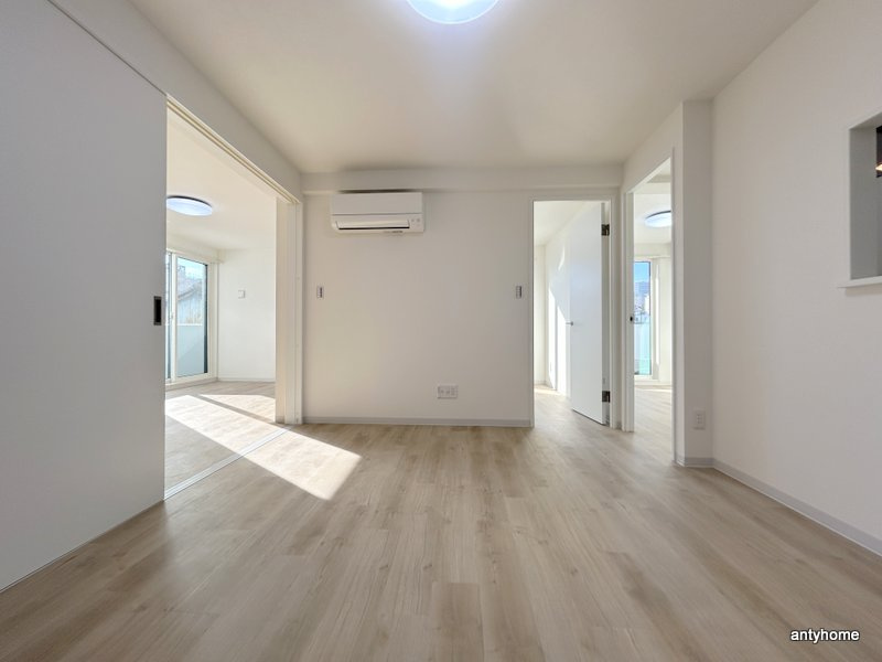 エス.フィールド奏　仲介手数料無料の居間・リビング