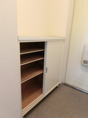 エミネンス山手台の内装|シューズボックス　※現況優先