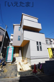 【外観】 | 【仲介手数料無料！！】多摩市貝取1丁目　新築戸建て（全1棟）1号棟　6780万円 | 令和７年１２月２６日撮影　建築中