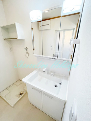 【洗面所】 | フォレストメゾン松尾D棟 | 明るい洗面所です