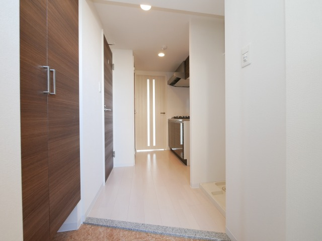 大阪市浪速区浪速西１丁目の賃貸マンションの玄関