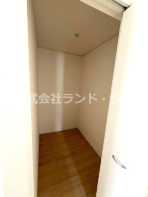 【収納】 | 飯能市双柳　全4棟 1号棟 | たっぷり収納できるウォークインクローゼット
