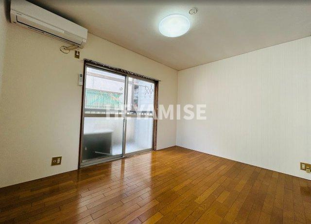 シャトーエクレールの居間・リビング