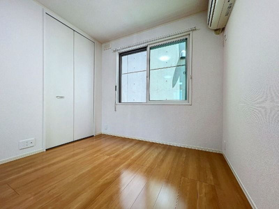 【洋室】 | Noble Tiara | 明るい洋室です