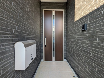 【玄関】 | 貝塚市澤戸建 