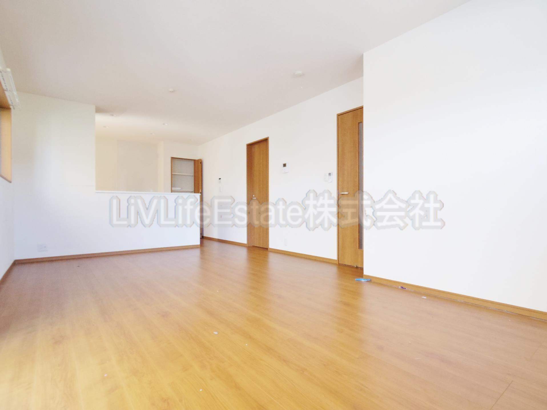 貫井北町5丁目戸建賃貸住宅の居間・リビング