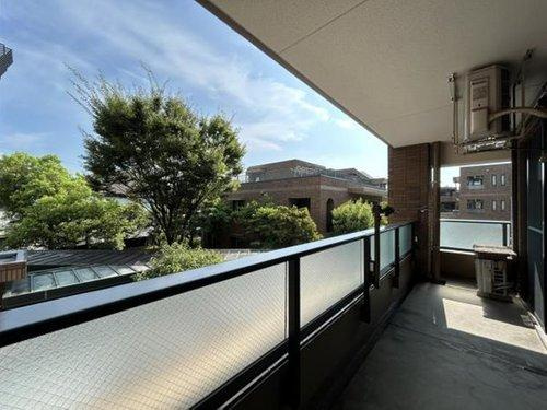 セルシオシティ鳴海のバルコニー|2部屋から行き来できるバルコニー☆