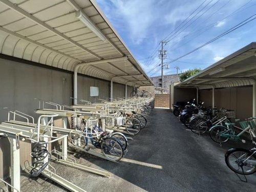 セルシオシティ鳴海のその他共用部分|バイク置場・自転車置場♪