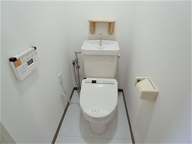 さんくれーる湊川のトイレ|温水洗浄付きのトイレ