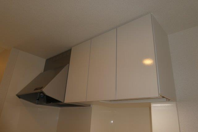 カーサ　イレーネのキッチン|キッチン上収納