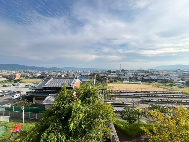 天理二階堂パーク・ホームズの展望