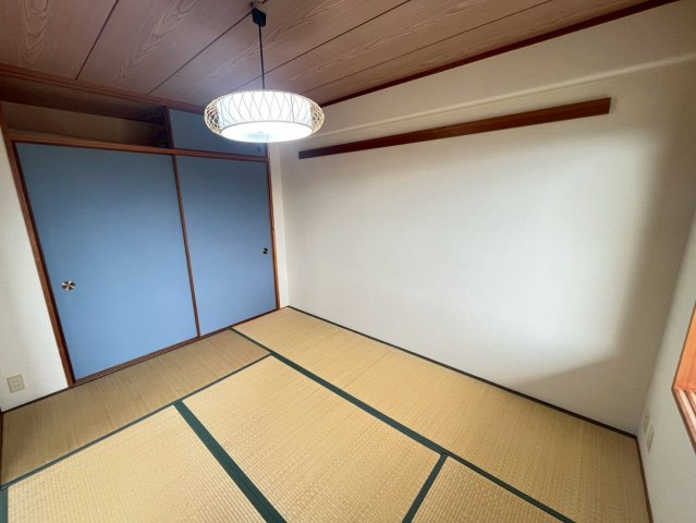 天理二階堂パーク・ホームズの和室