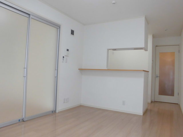 シャンブル三田の居間・リビング