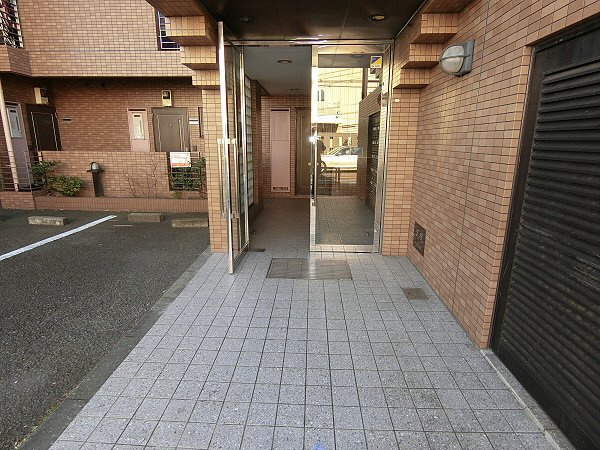【エントランス】