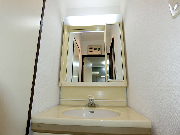 【洗面所】