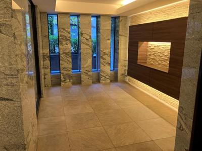 【ロビー】 | オープンレジデンシア千駄木 | 千駄木の賃貸物件。
「オープンレジデンシア千駄木」のことなら(株)メイワ・エステートへお任せください。