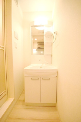 【洗面所】 | ヴィラージュ | スペースが確保できる洗面所です