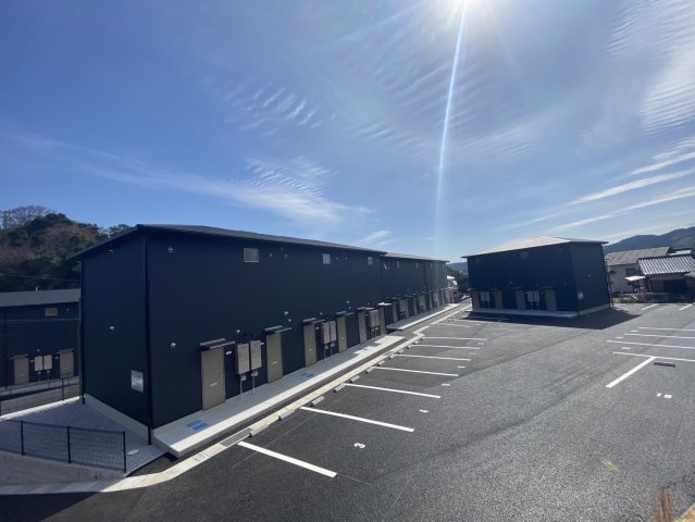 グラン岡垣Ⅴの駐車場