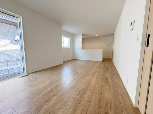 八潮市八潮7丁目　新築戸建　全2棟　1号棟の居間・リビング|同施工会社の参考写真になります。