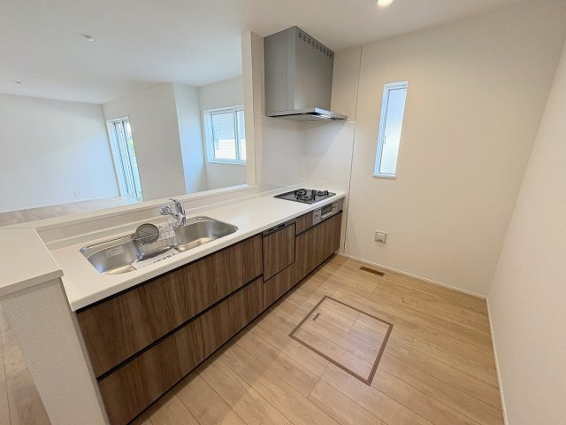 八潮市八潮7丁目　新築戸建　全2棟　1号棟のキッチン|同施工会社の参考写真になります。