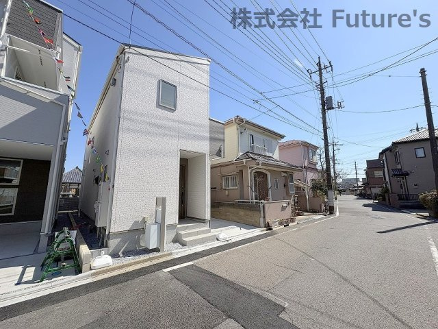 八潮市八潮7丁目　新築戸建　全2棟　1号棟の前面道路含む現地写真|前面道路含む現地写真です。