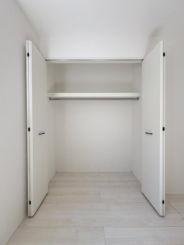 八潮市八潮7丁目　新築戸建　全2棟　1号棟の収納|大切な衣類を収納できるクローゼット完備