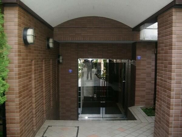 菱和パレス文京南のエントランス