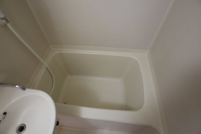 東川サンコーポの浴室