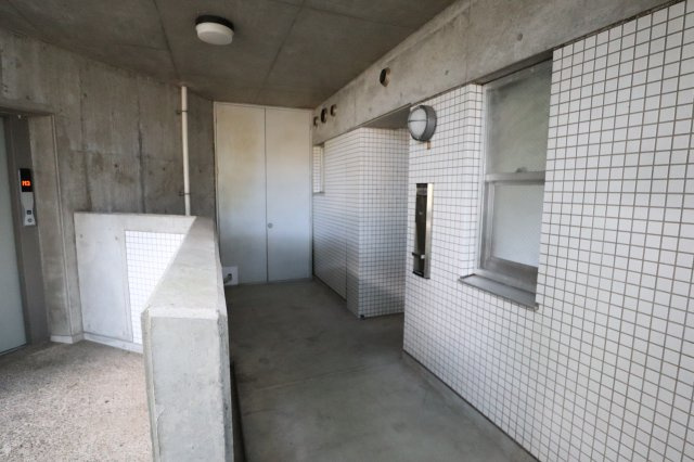 欅コートのロビー