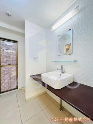 【洗面所】 | ソーレブリアンテ