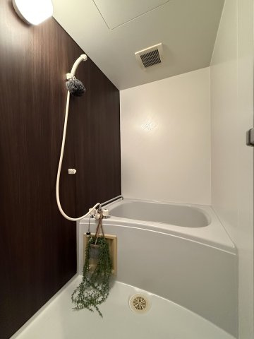 新潟市西区五十嵐中島4丁目【クレッシェンド】の浴室