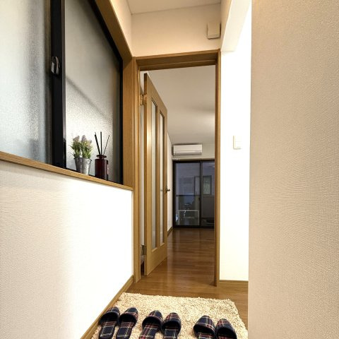 新潟市西区五十嵐中島4丁目【クレッシェンド】の玄関