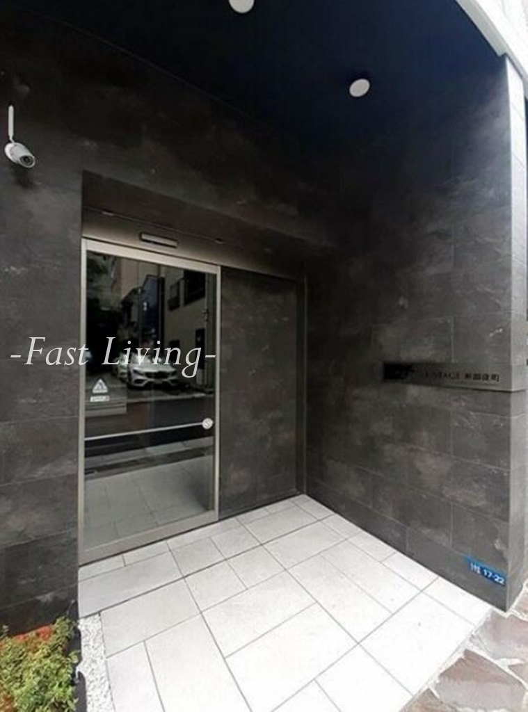 E.ステージ新御徒町のエントランス