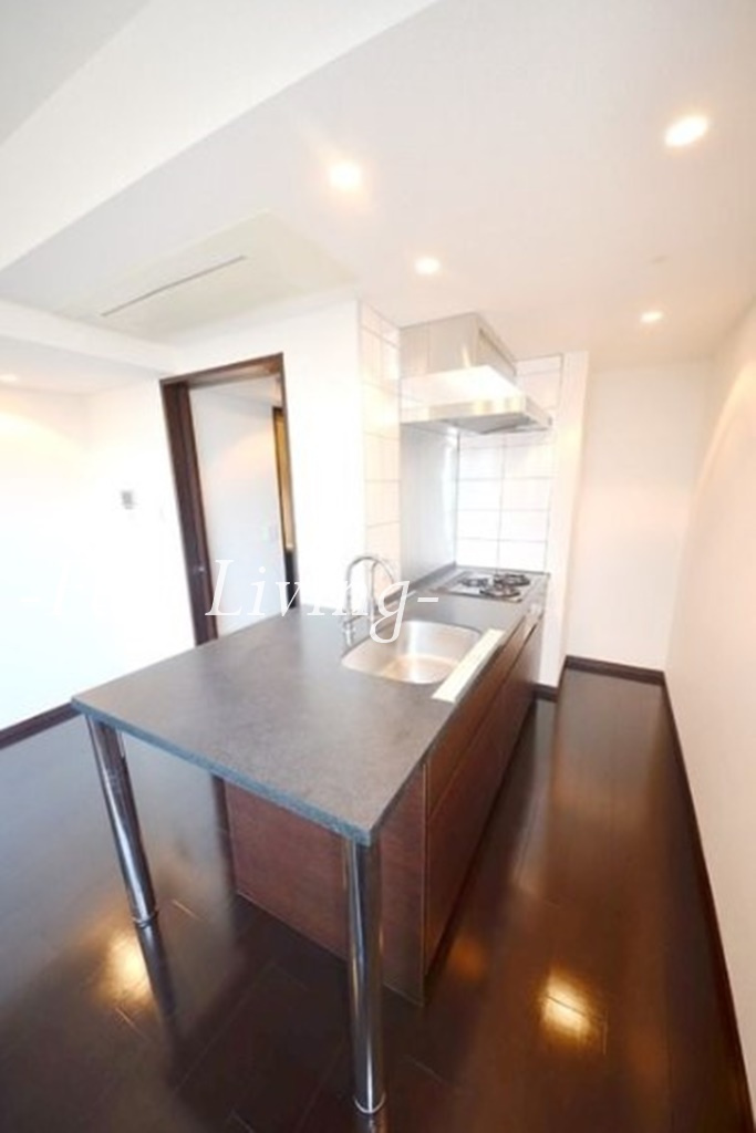 パークキューブ春日安藤坂のキッチン