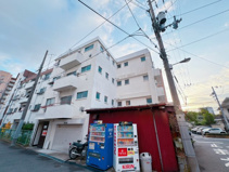 栗田マンションの画像