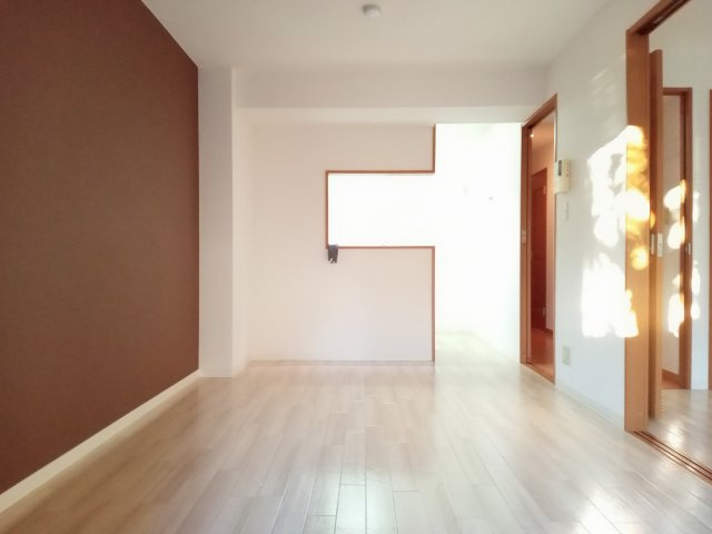 川崎市多摩区菅５丁目の賃貸マンションの居間・リビング