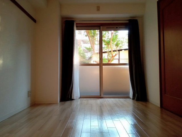 川崎市多摩区菅５丁目の賃貸マンションの洋室