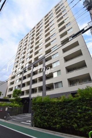 メゾンカルム本郷のエントランス