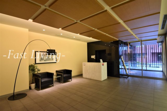 メゾンカルム本郷のロビー